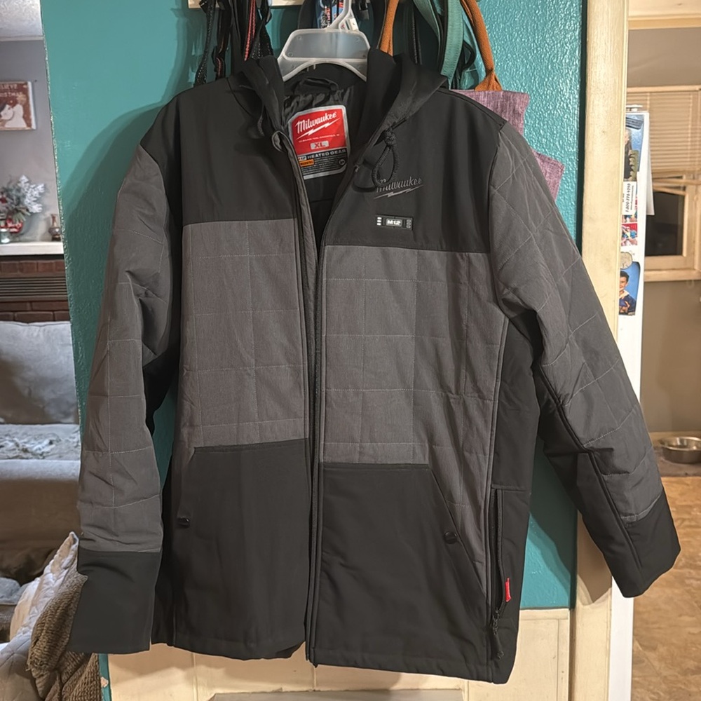 Men’s Heated Milwaukee Axis Zip Up Jacket